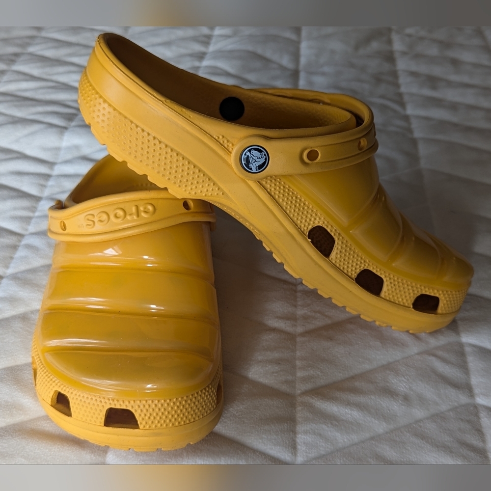 CROCS Classic Neo Yellow Puff Clogs